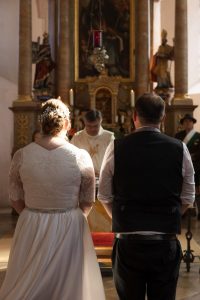 Mehr über den Artikel erfahren Heiraten in der Kirche am Samerberg: Kirchen & Standesamt