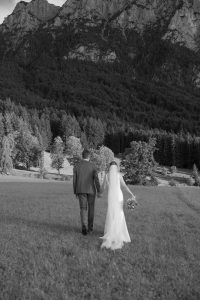 Mehr über den Artikel erfahren Hochzeit im Zacherl Ebbs – Hochzeitsfotografin Tirol Österreich