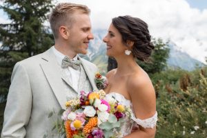 Mehr über den Artikel erfahren Hochzeit auf der Zachhofalm – Hochzeitsfotografin Salzburg
